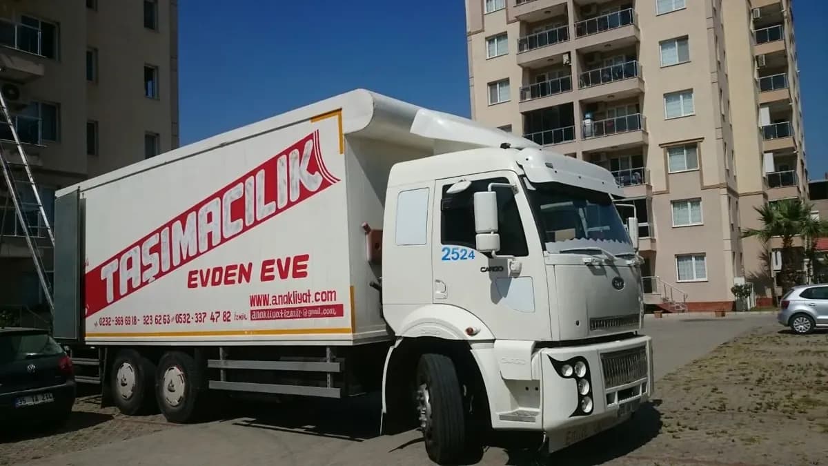 İzmir Stressiz Ev Taşıma Rehberi | Hızlı ve Sıkıntısız